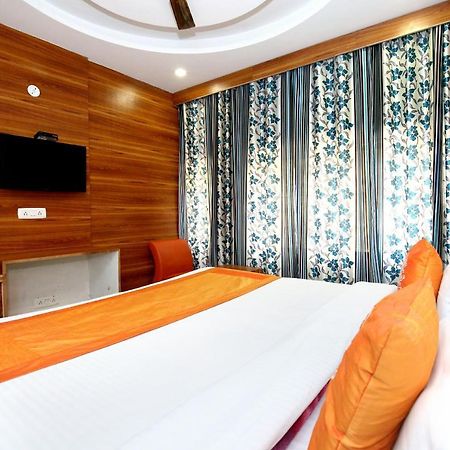 Oyo 8622 Hotel Grand Inn Chandīgarh Exteriér fotografie