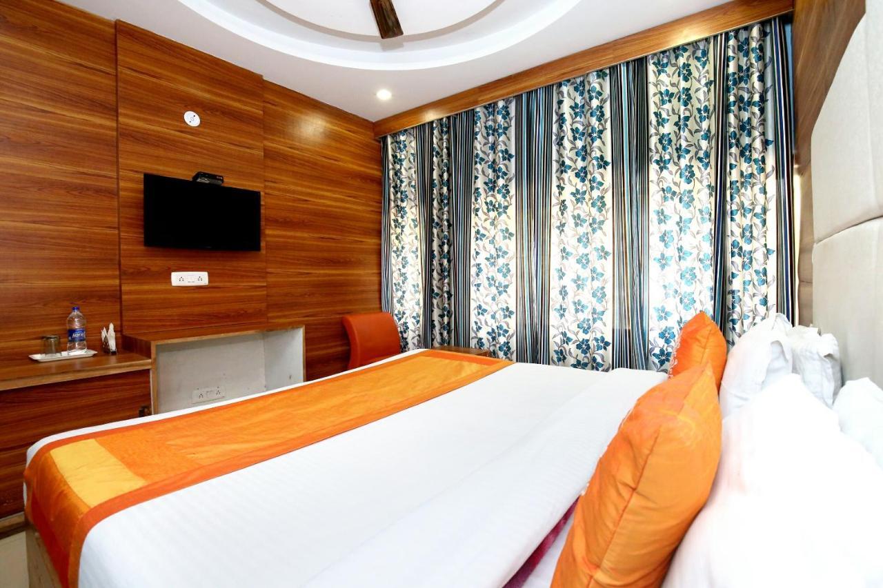 Oyo 8622 Hotel Grand Inn Chandīgarh Exteriér fotografie